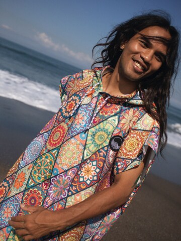 woodsandwaves - Albornoz corto 'Surf-Poncho' en Mezcla de colores