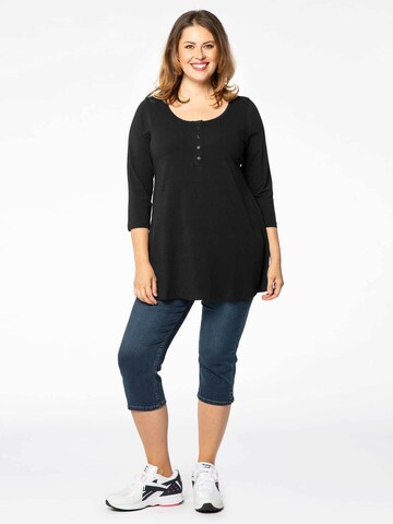 YOEK Shirt in Black