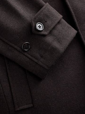 Next Tussenjas in Bruin