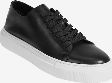 Desa Slip-on 'Beleg' in Black: front