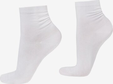 CALZEDONIA Socks in White: front