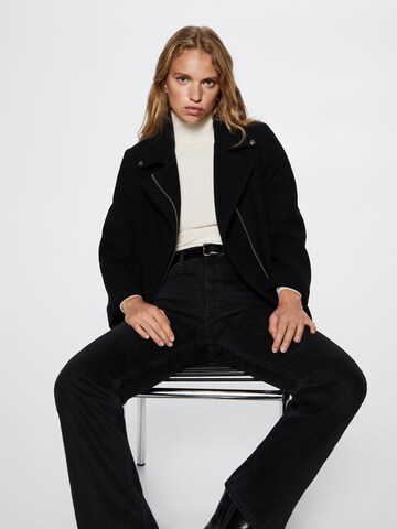 Manteau mi-saison 'Sandy' MANGO en noir