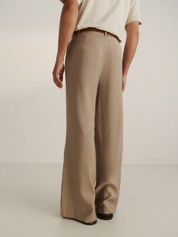 Guido Maria Kretschmer Men Regular Veckad byxa 'Jonte' i beige