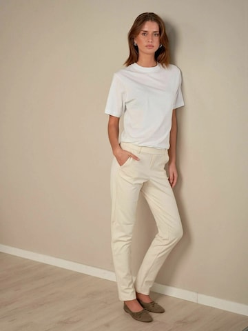 TEESHOPPEN - regular Pantalón 'Haylie' en beige