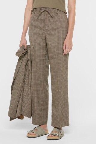 SENSES.THE LABEL Wide leg Pants in Brown: front