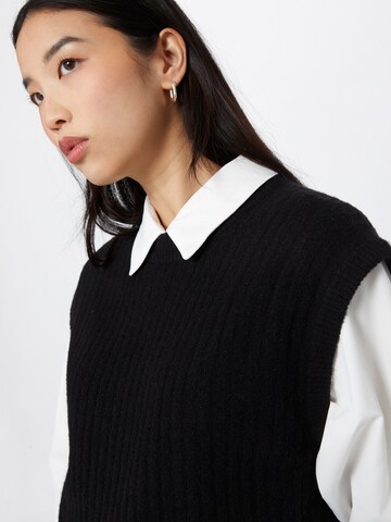 Neo Noir Sweater 'Natascha' in Black