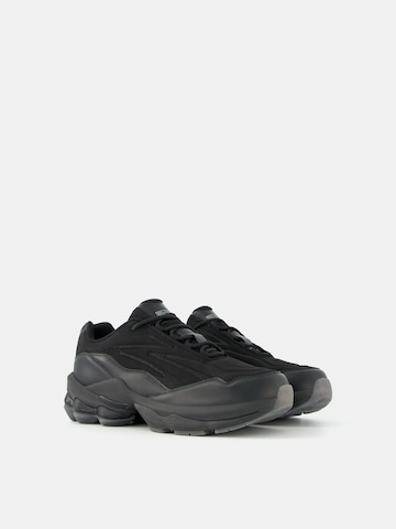 Bershka Sneaker in Schwarz