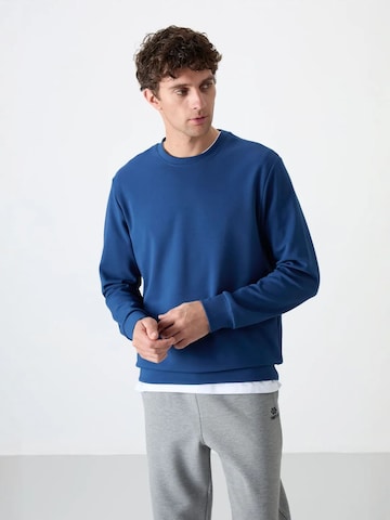 Tommy Life Sweatshirt in Blue