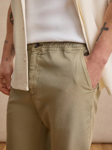 DAN FOX APPAREL Regular Broek in Groen