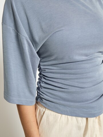 Haut 'Nalani' minus en bleu