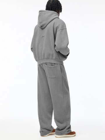 Loosefit Pantalon Pull&Bear en gris