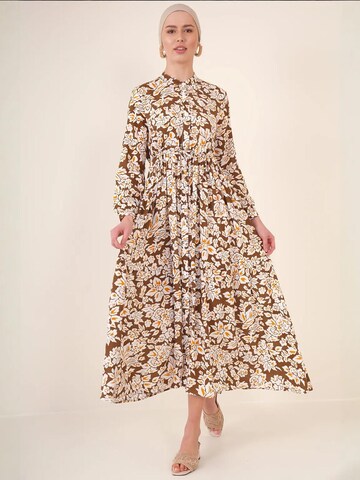 Bigdart - Vestidos camiseiros em castanho: frente