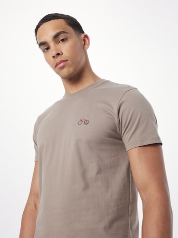 Iriedaily T-Shirt 'Peaceride' in Grau