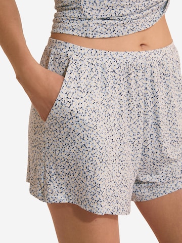 Shorty 'Vicka' di ETAM in beige