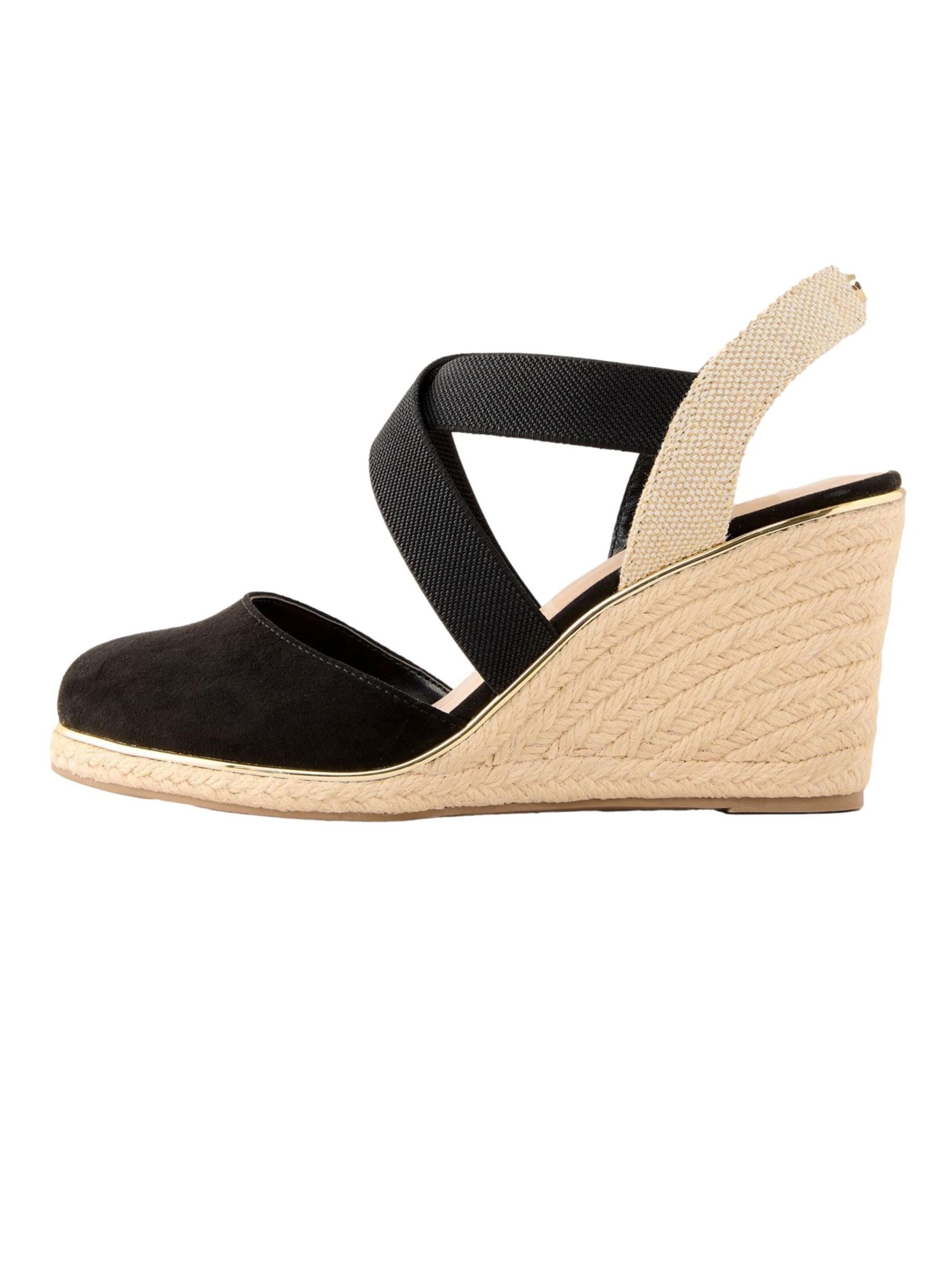 Lipsy Pumps in Black: front