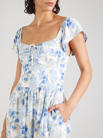 HOLLISTER Платье в Белый