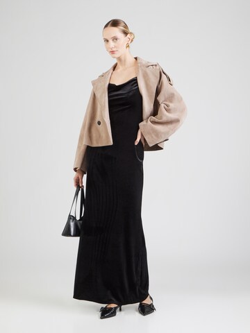Robe de soirée Lipsy en noir