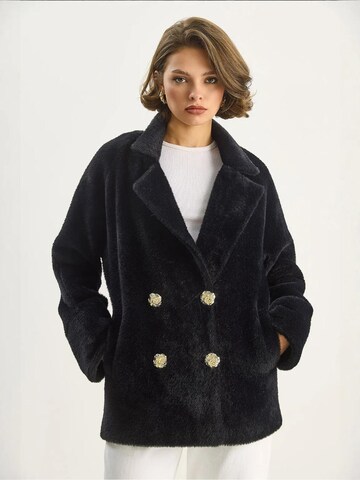 Bianco Lucci Between-Seasons Coat in Black