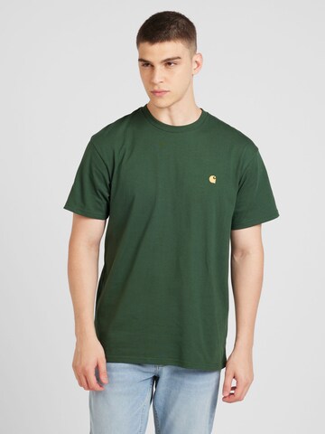 Tricou 'Chase' de la Carhartt WIP pe verde: față