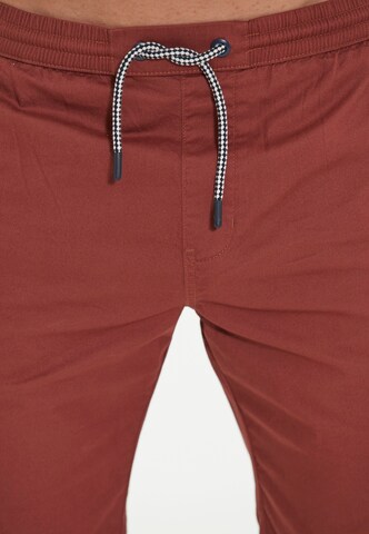 Cruz Regular Shorts 'Gilchrest' in Rot