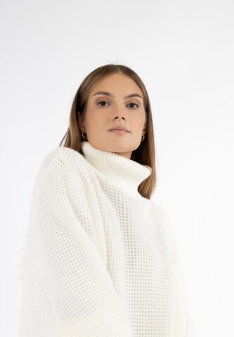 Pull-over 'Vanne' RISA en blanc