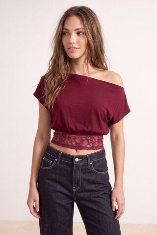 Trendyol Shirt in Red: front