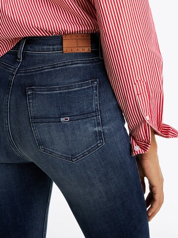 Tommy Jeans Расклешенный Джинсы 'Sylvia' в Синий