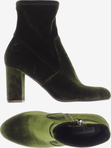STEVE MADDEN Dress Boots in 38 in Green: front