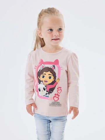 NAME IT Shirt 'NESSIE GABBY' in Roze: voorkant