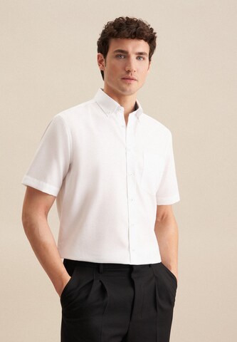 Coupe regular Chemise business SEIDENSTICKER en blanc : devant