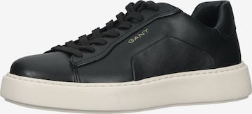 Baskets basses GANT en noir : devant