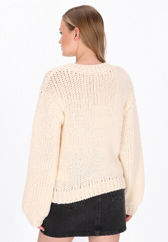 MYMO Υπερμέγεθες πουλόβερ 'Young Fashion' σε μπεζ