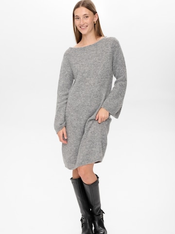 NÜMPH Kleid 'NURIETTE ' in Grau: Vorderseite