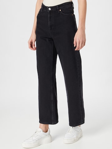 Monki Wide leg Jeans in Black: front