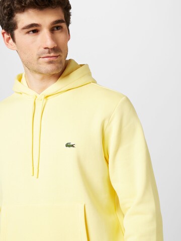 Felpa di LACOSTE in giallo