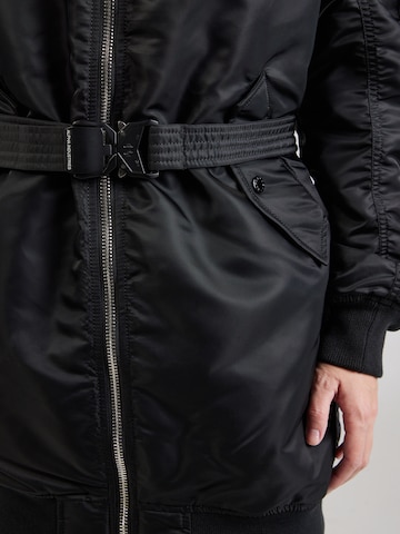 Palton de primăvară-toamnă 'MA-1' de la ALPHA INDUSTRIES pe negru