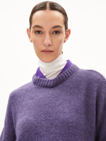 ARMEDANGELS Sweter 'Suri Inara' w kolorze fioletowy