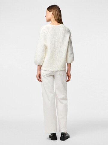 Pull-over 'Dalaila' PIECES en blanc
