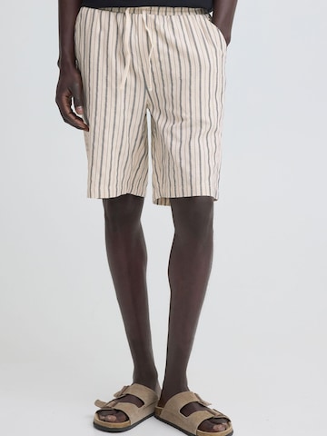 BLEND Loose fit Chino trousers ' BHMaxim Relaxed Fit ' in Beige: front