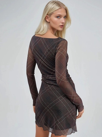 Busem - Vestido em castanho