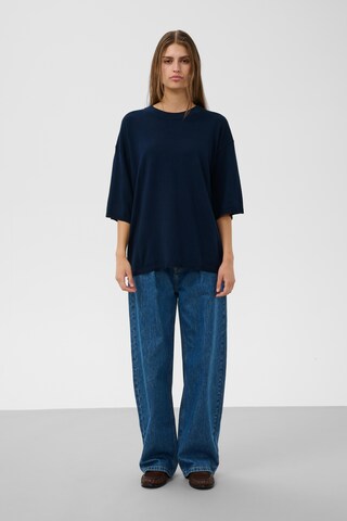 SOAKED IN LUXURY Trui in Blauw