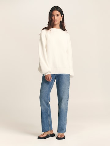 St MRLO Sweter 'Jadie' w kolorze biały