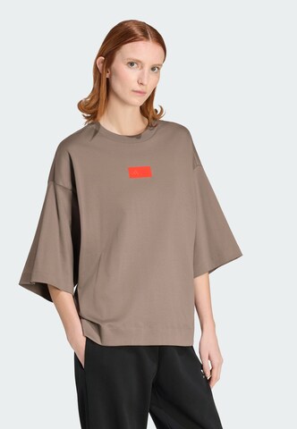 T-shirt fonctionnel 'Audi Formula One Team' ADIDAS PERFORMANCE en marron : devant