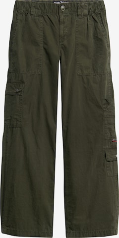 Superdry Loosefit Cargobroek in Groen: voorkant