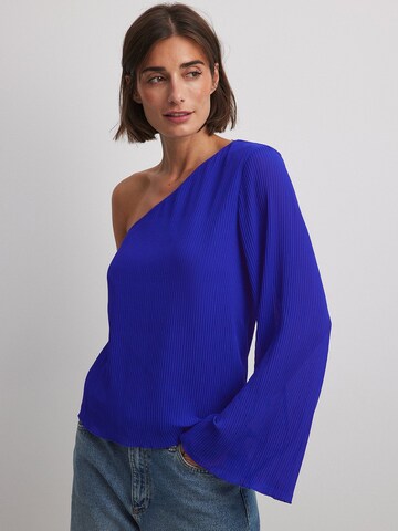 NA-KD Blouse in Blauw: voorkant