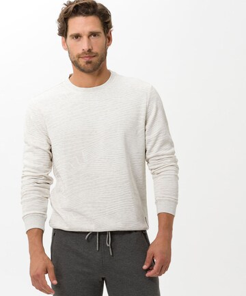 BRAX Sweatshirt 'Sawyer' in Weiß: Vorderseite