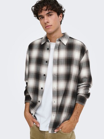 Only & Sons - Ajuste regular Camisa 'ONSKosta' en marrón: frente