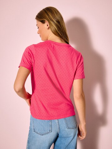 Tricou de la Next pe roz