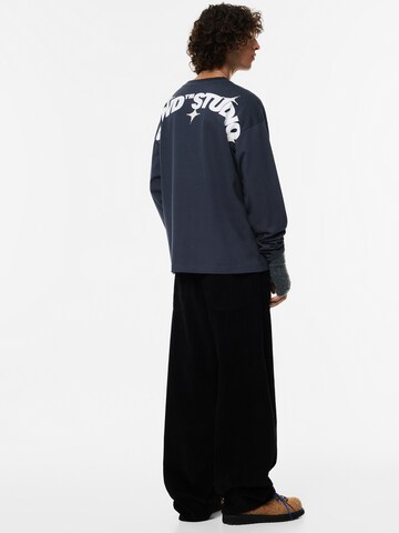 Pull&Bear Тениска 'CLUB COMMUNITY STWD' в синьо