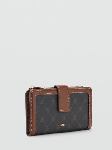 MANGO Portemonnaie 'DENIZ' in Braun